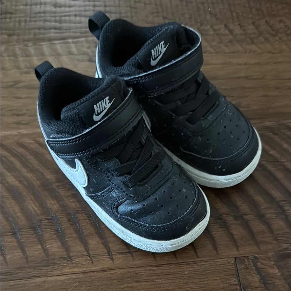 Nike Kids Black and White Sneakers